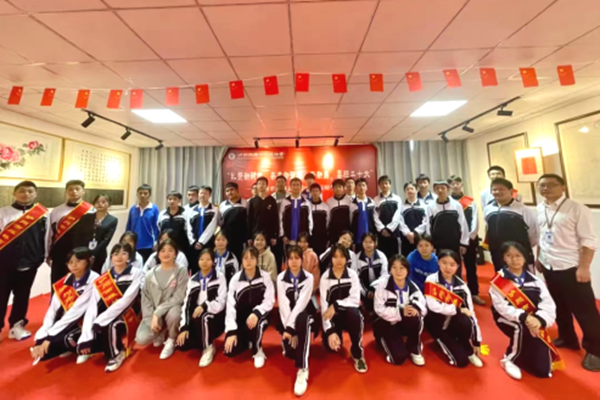 学习生活丰富多彩